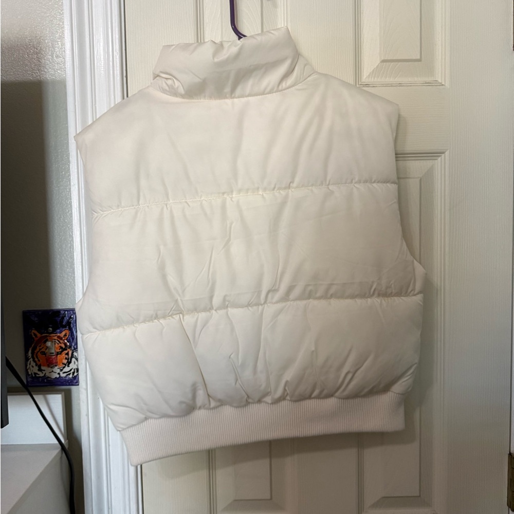 Aeropostale Off-White Puffer Vest - Picture 2 of 3